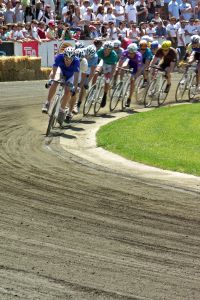 771561_cyclists_racing