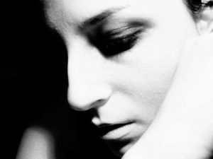 702652_face_in_the_dark